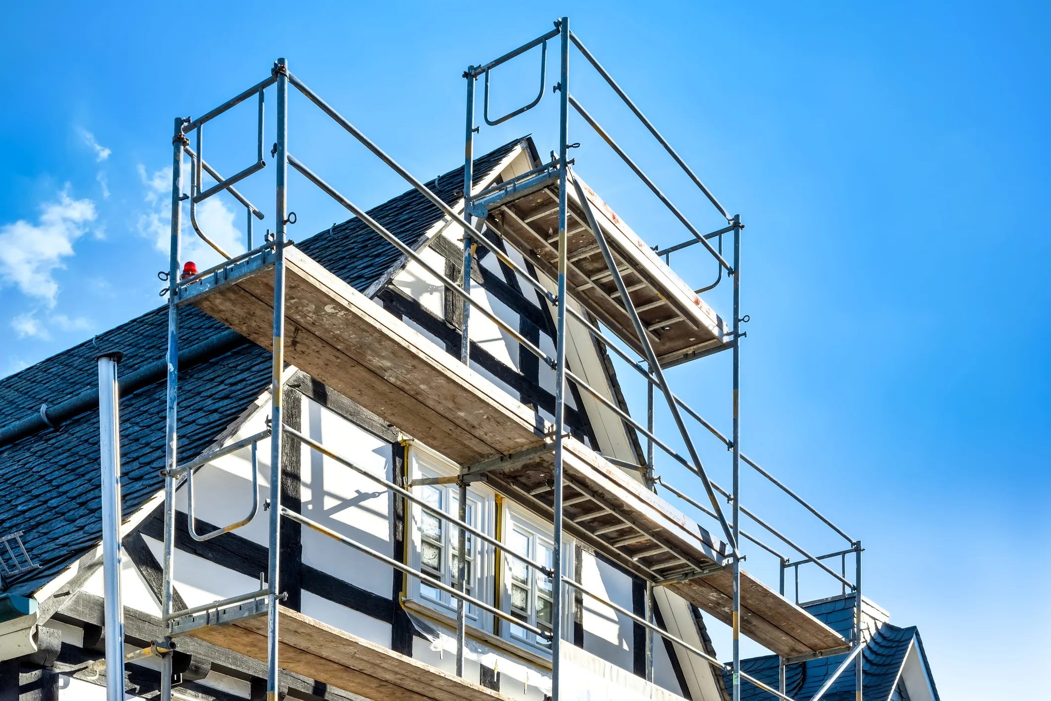 Reconstruction and renovation of an old half timbered house